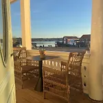 호텔 Nevlunghavn Gjestgiveri Nevlunghavn