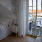 Nevlunghavn Gjestgiveri Hotel *
