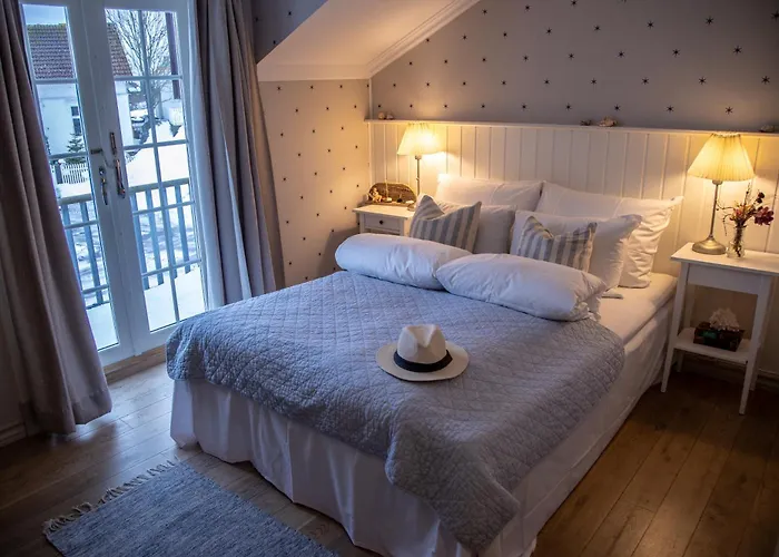 Nevlunghavn Gjestgiveri Hotel