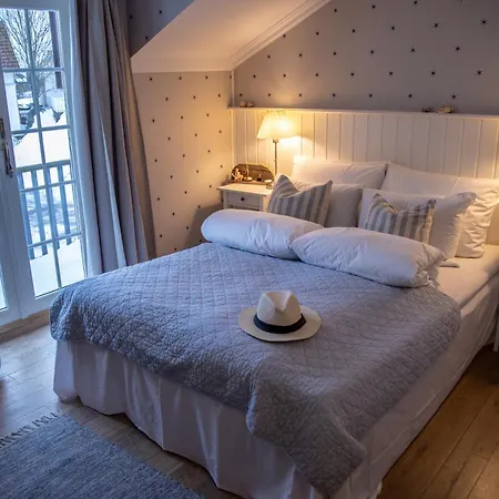 Nevlunghavn Gjestgiveri Hotel