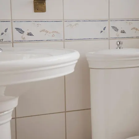 Nevlunghavn Gjestgiveri Hotel