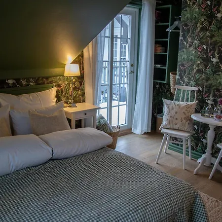 Nevlunghavn Gjestgiveri Hotel