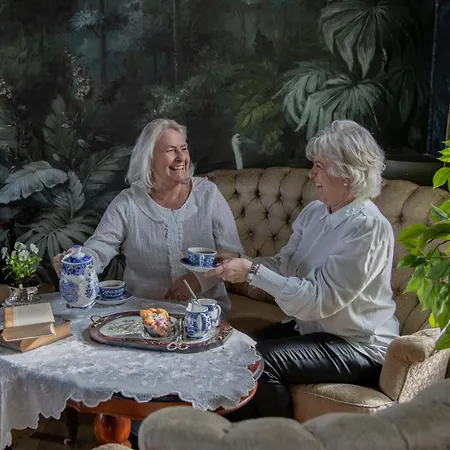 Nevlunghavn Gjestgiveri Hotel Nevlunghamn